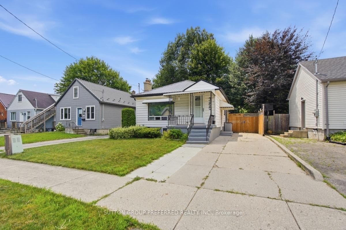 385 Avondale Road photo 3