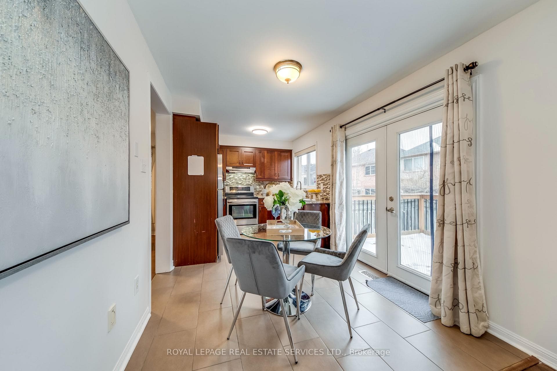 1332 Goldhawk Trail photo 20