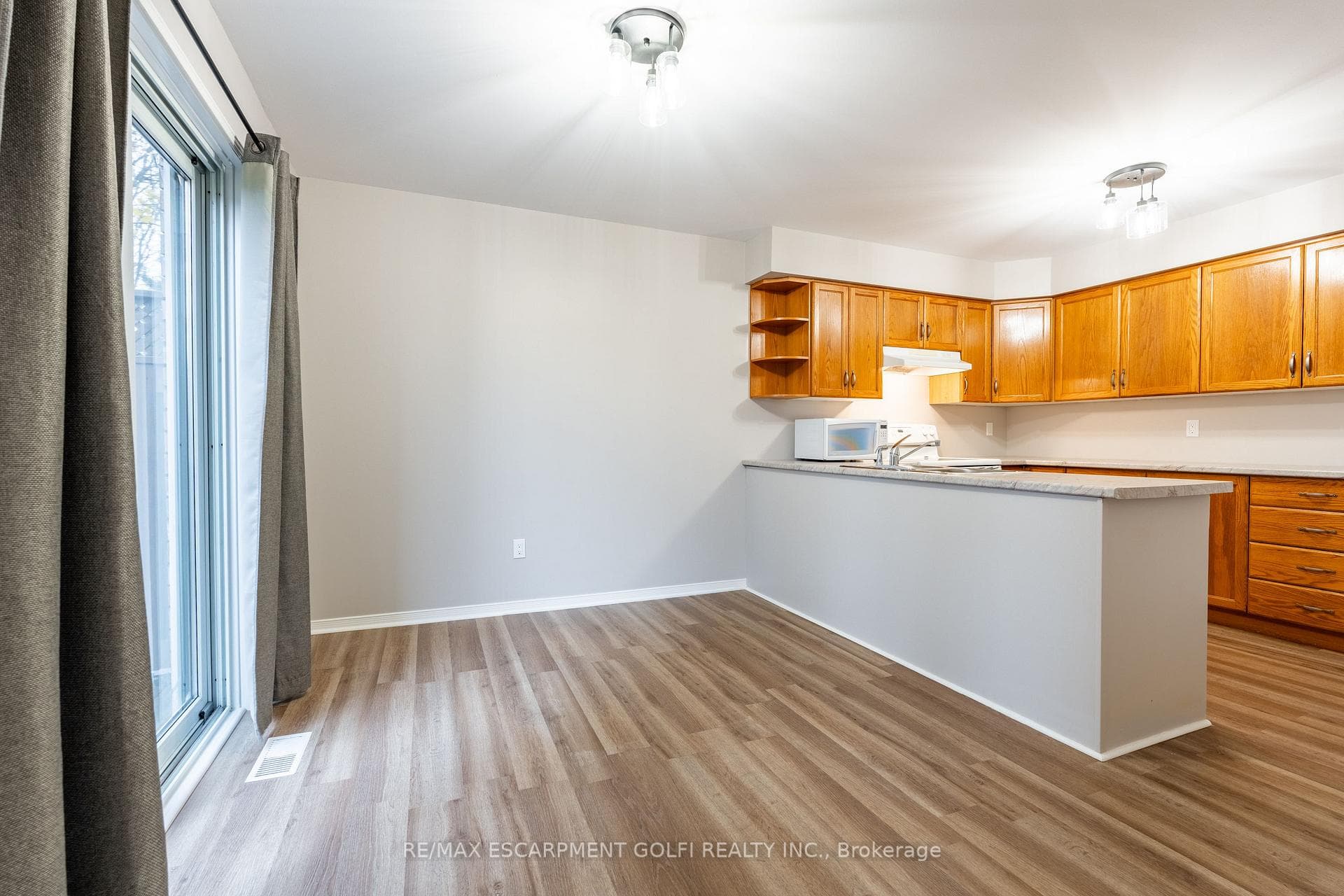 25 Meadowvale Drive Unit 1 photo 10