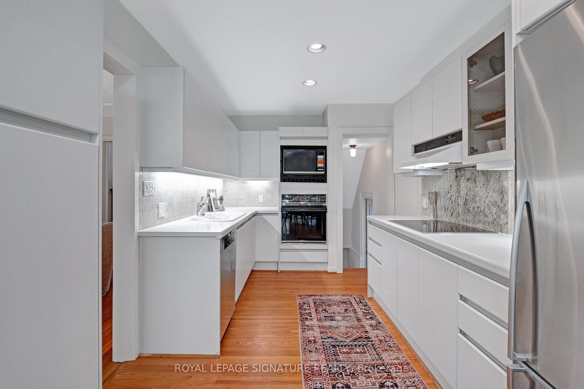 310 St Clements Avenue photo 13
