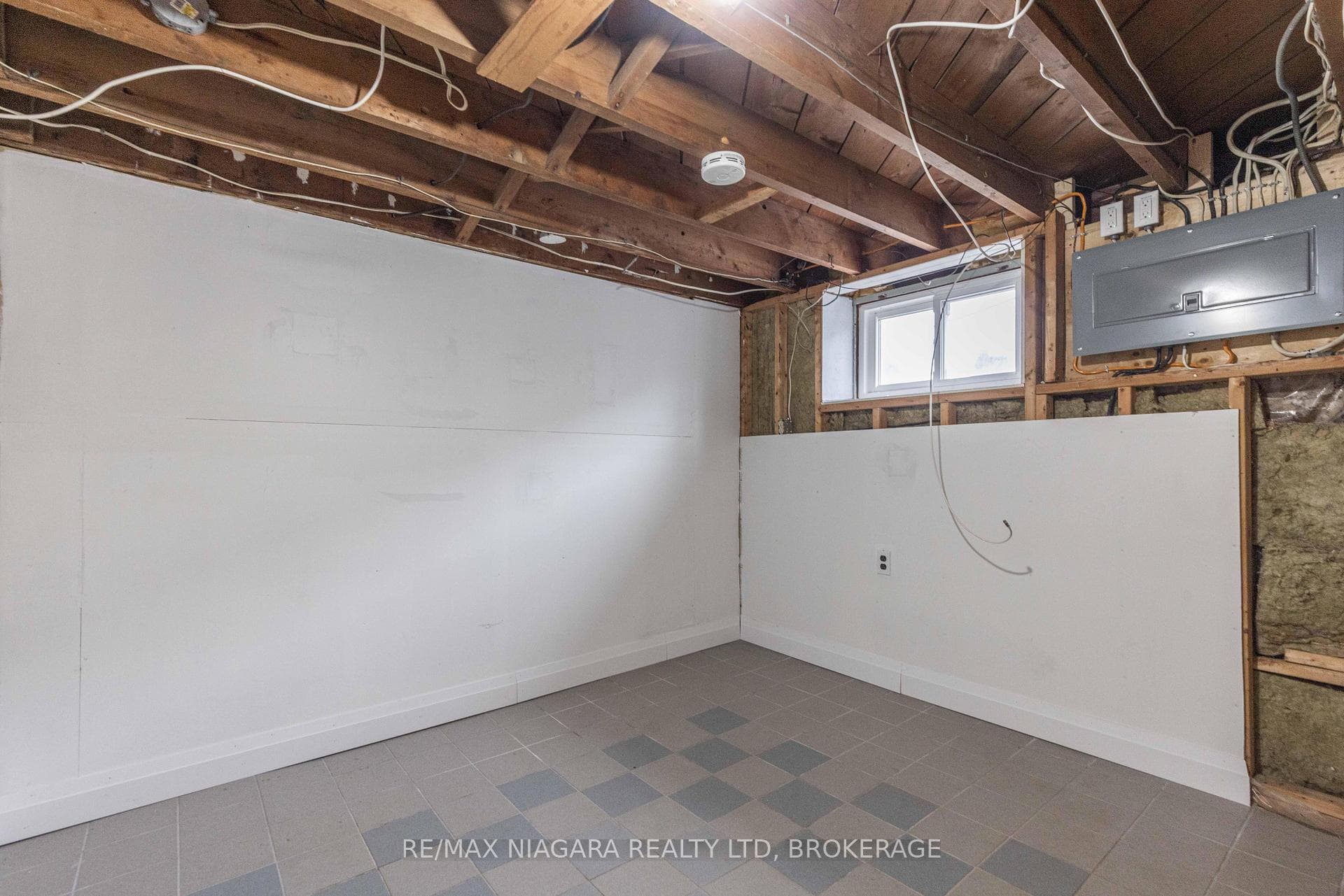 6000 Keith Street photo 17