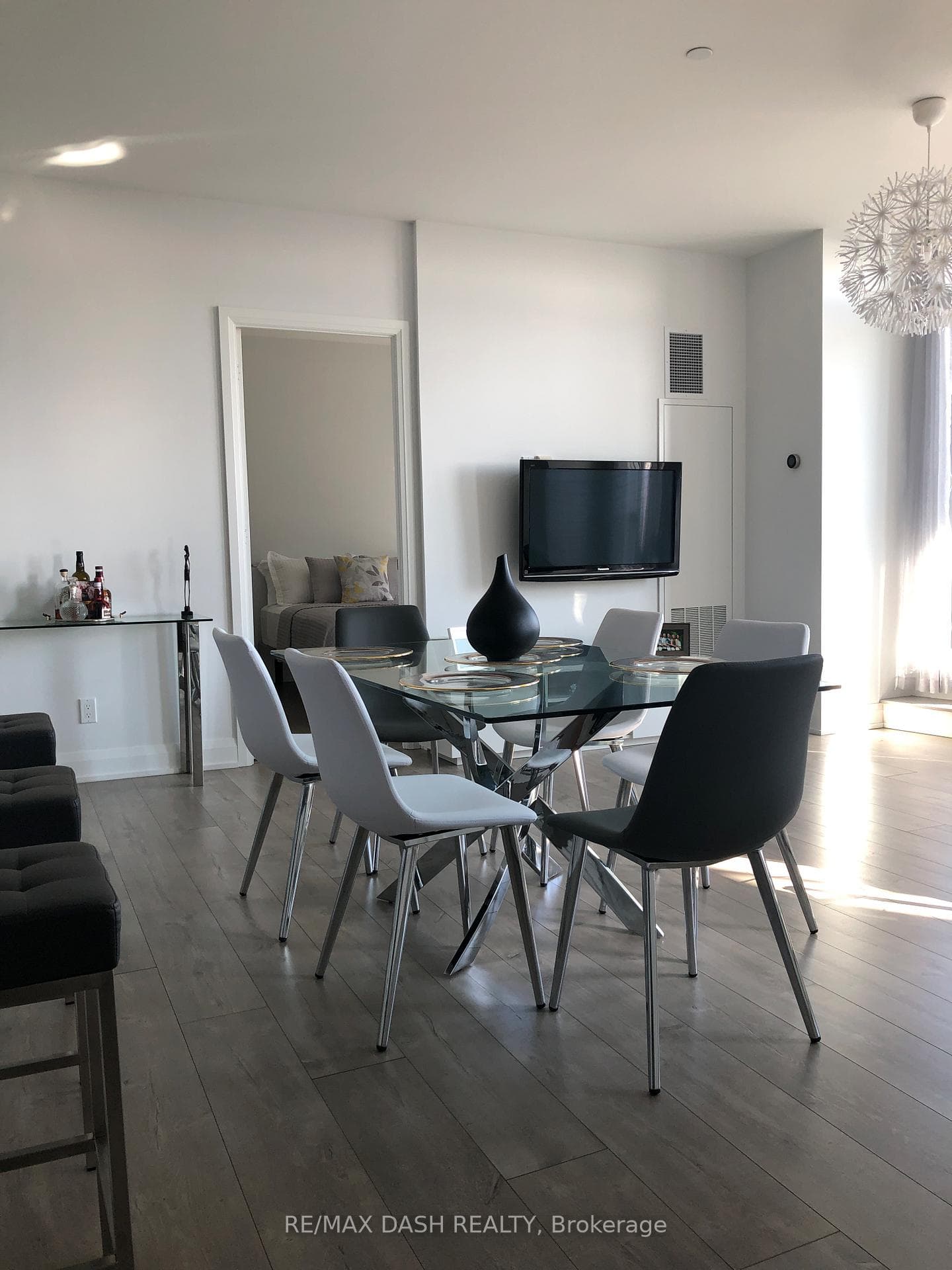 110 Marine Parade Drive Unit 204 photo 16