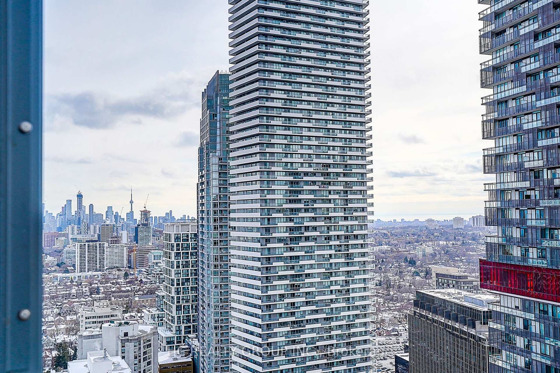39 Roehampton Avenue Unit 3007 photo 38