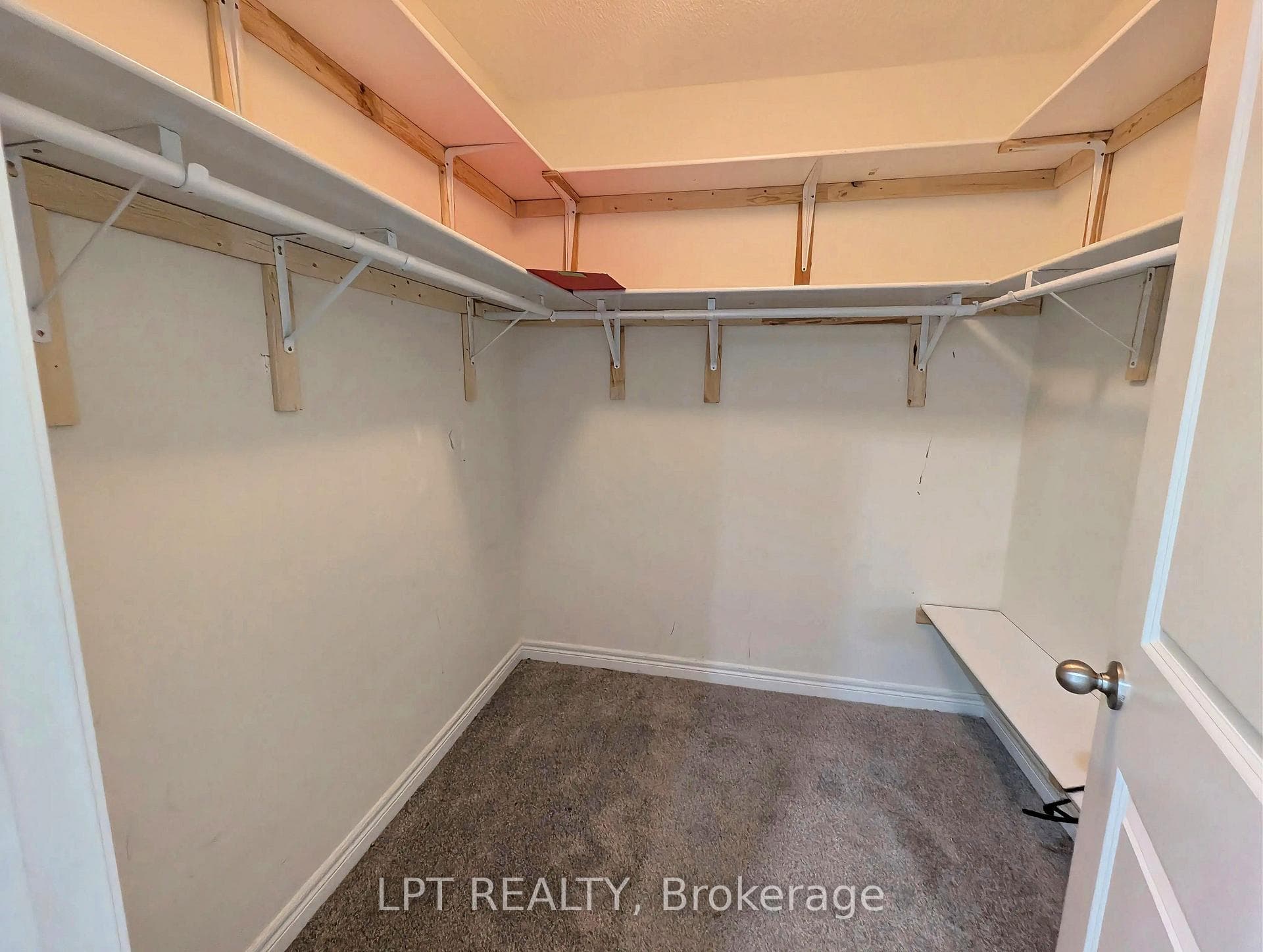 22 Dufay Road photo 11