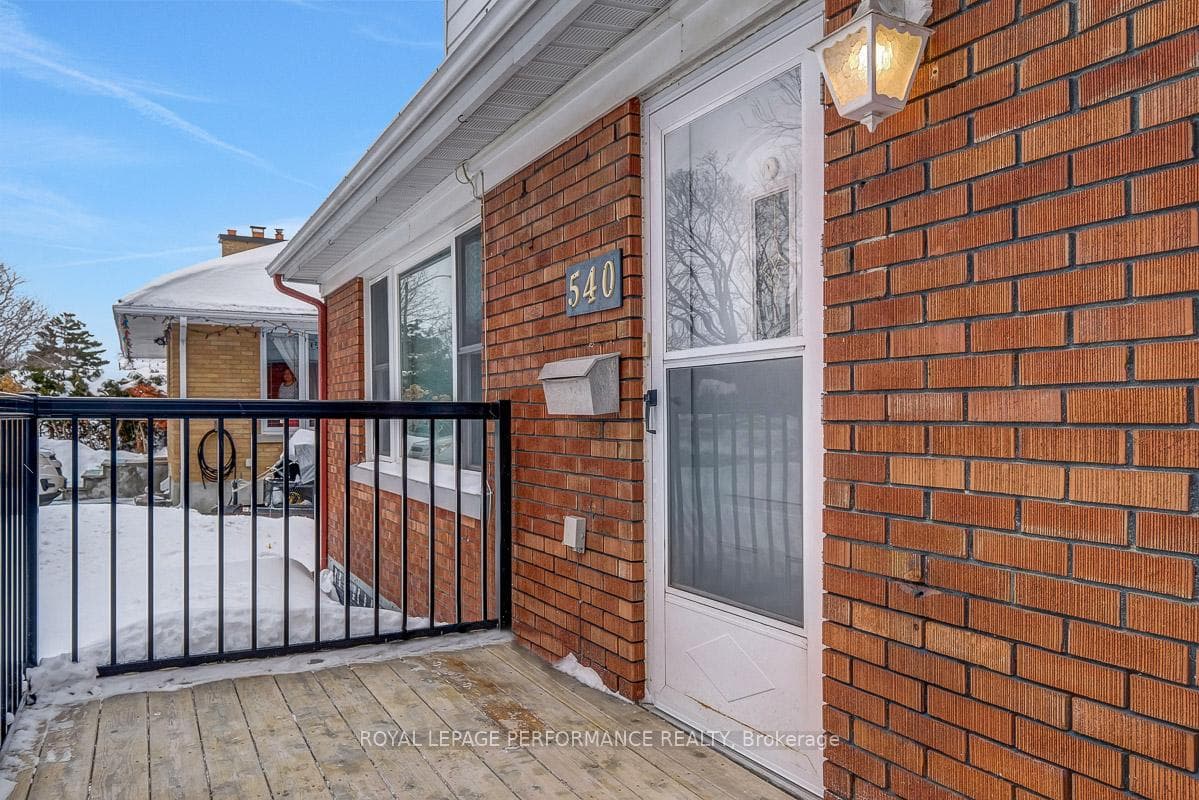 540 Alesther Street photo 4