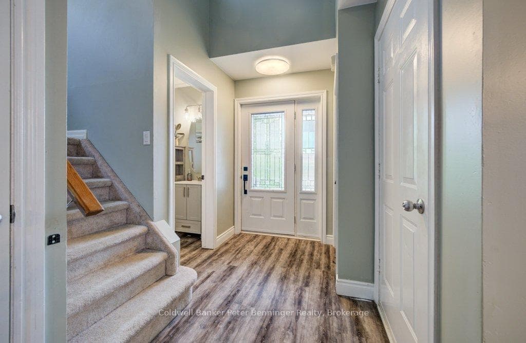 644 Stewart Drive photo 4