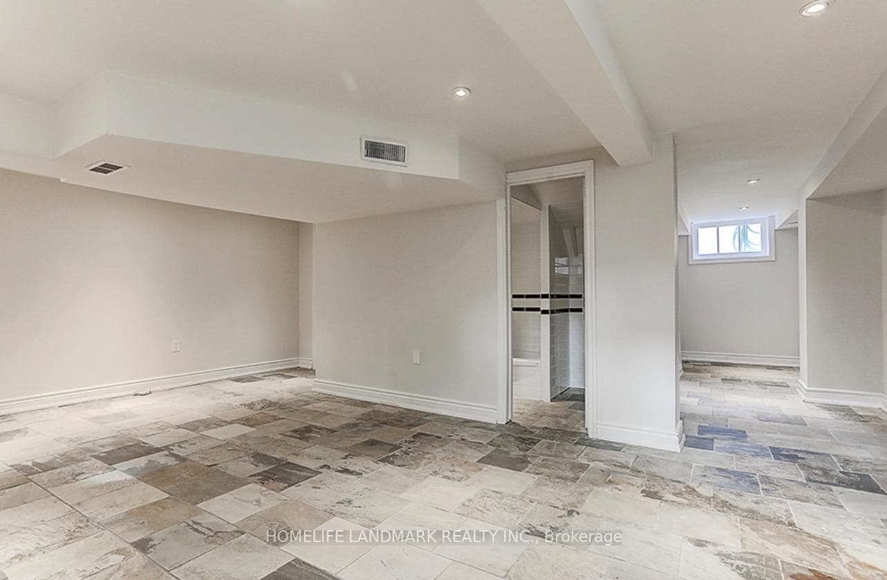 115 Crosby Avenue photo 49