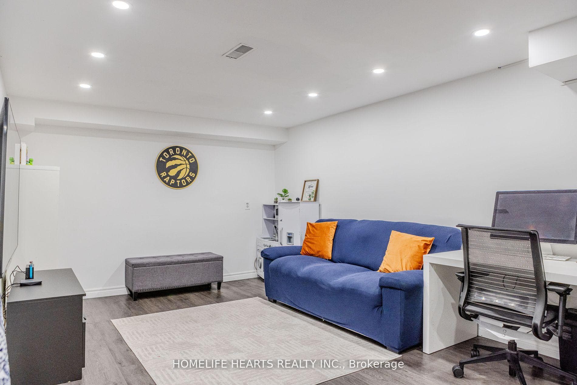 70 Cass Avenue Unit 211 photo 32