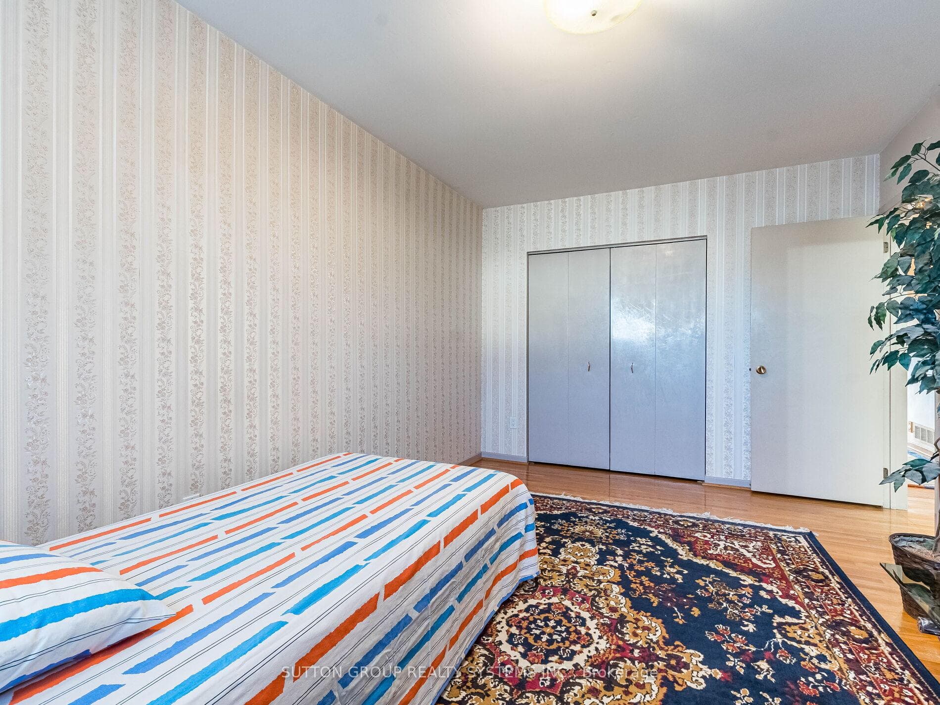 8 Dearbourne Boulevard photo 29