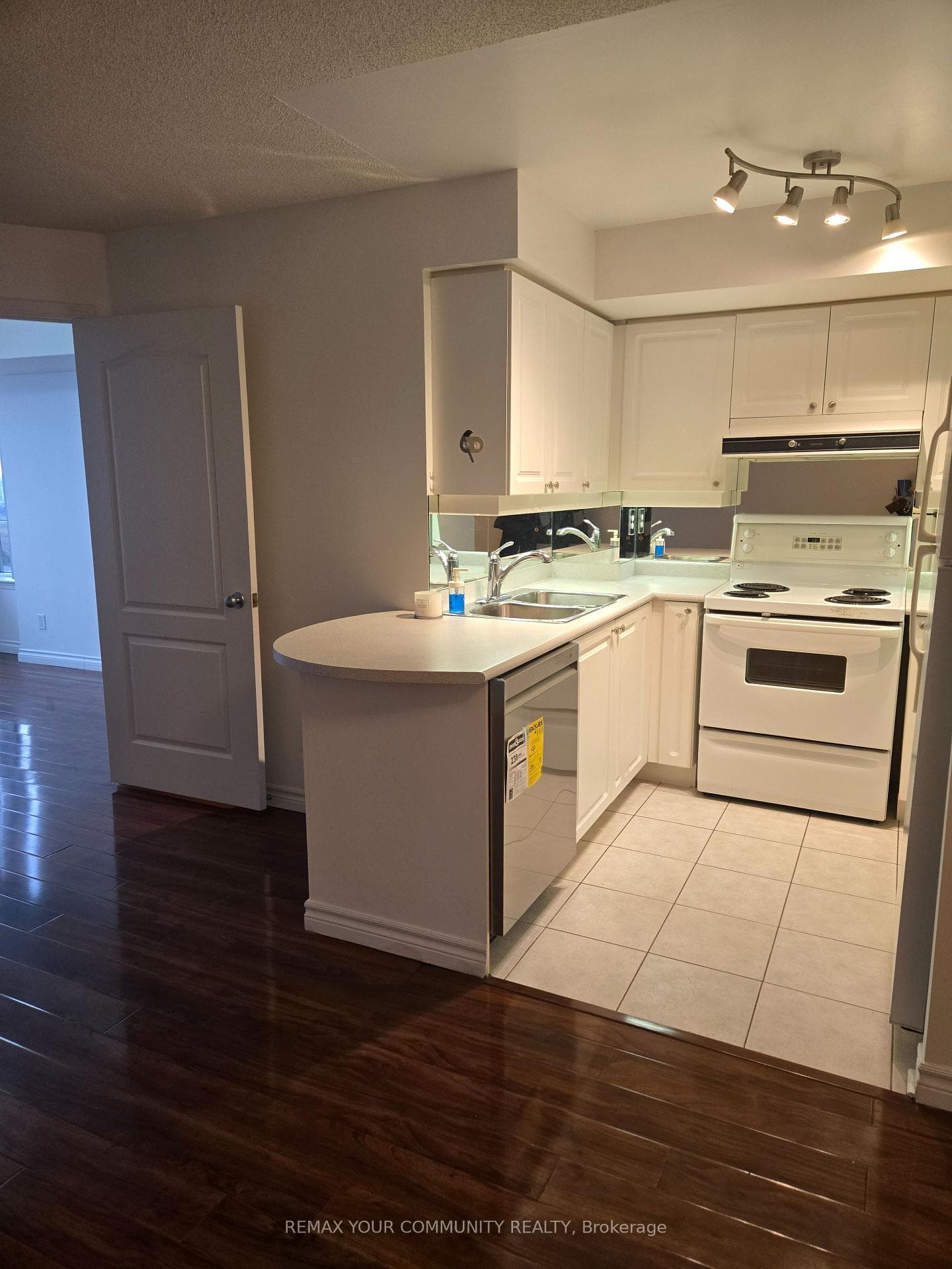 1 Rean Drive Unit 1107 photo 5