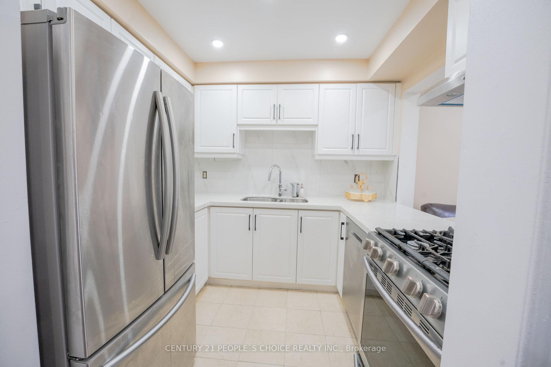 110 Goldenlight Circle photo 12