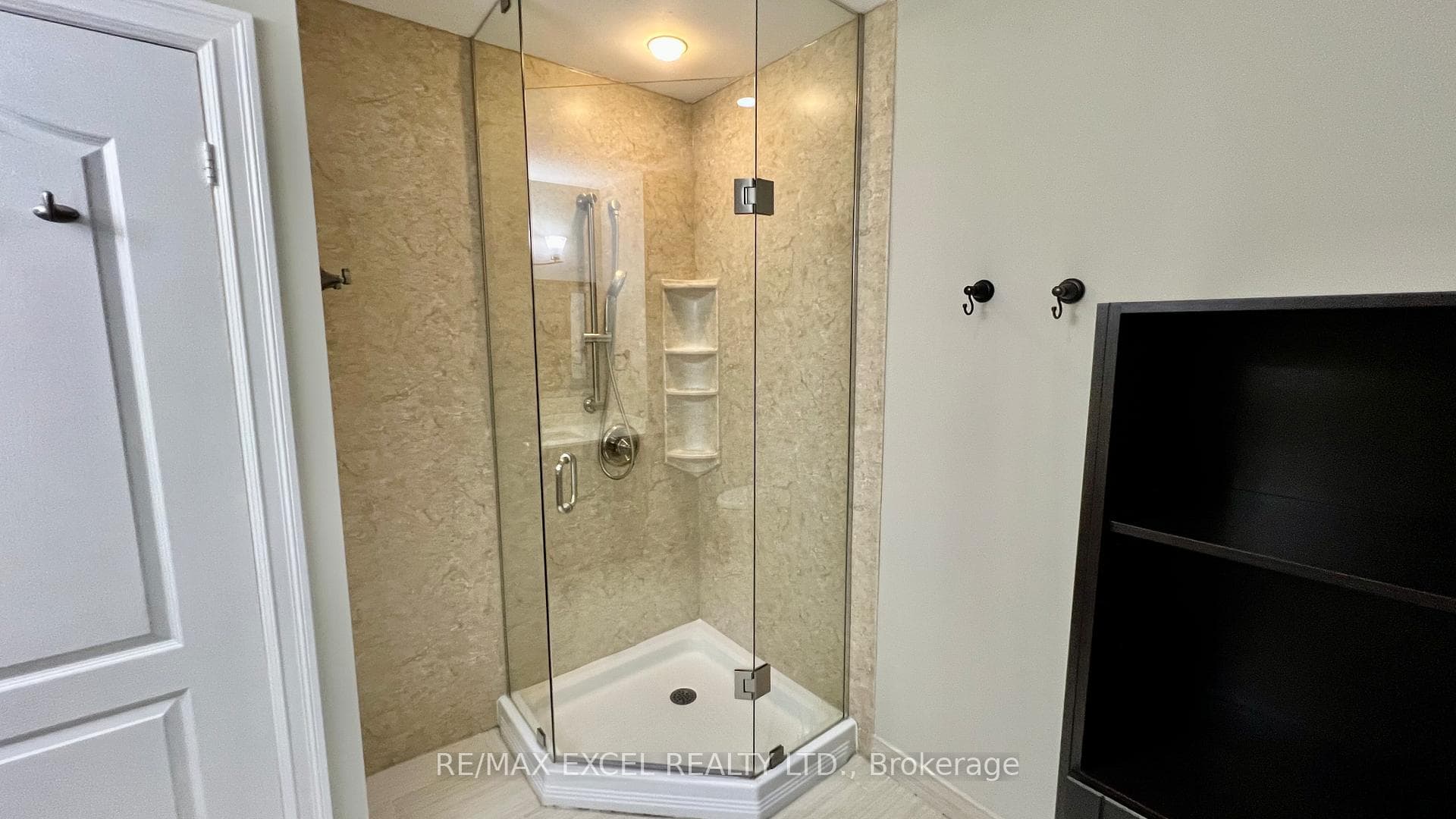 32 Kenaston Gardens Unit Th104 photo 27