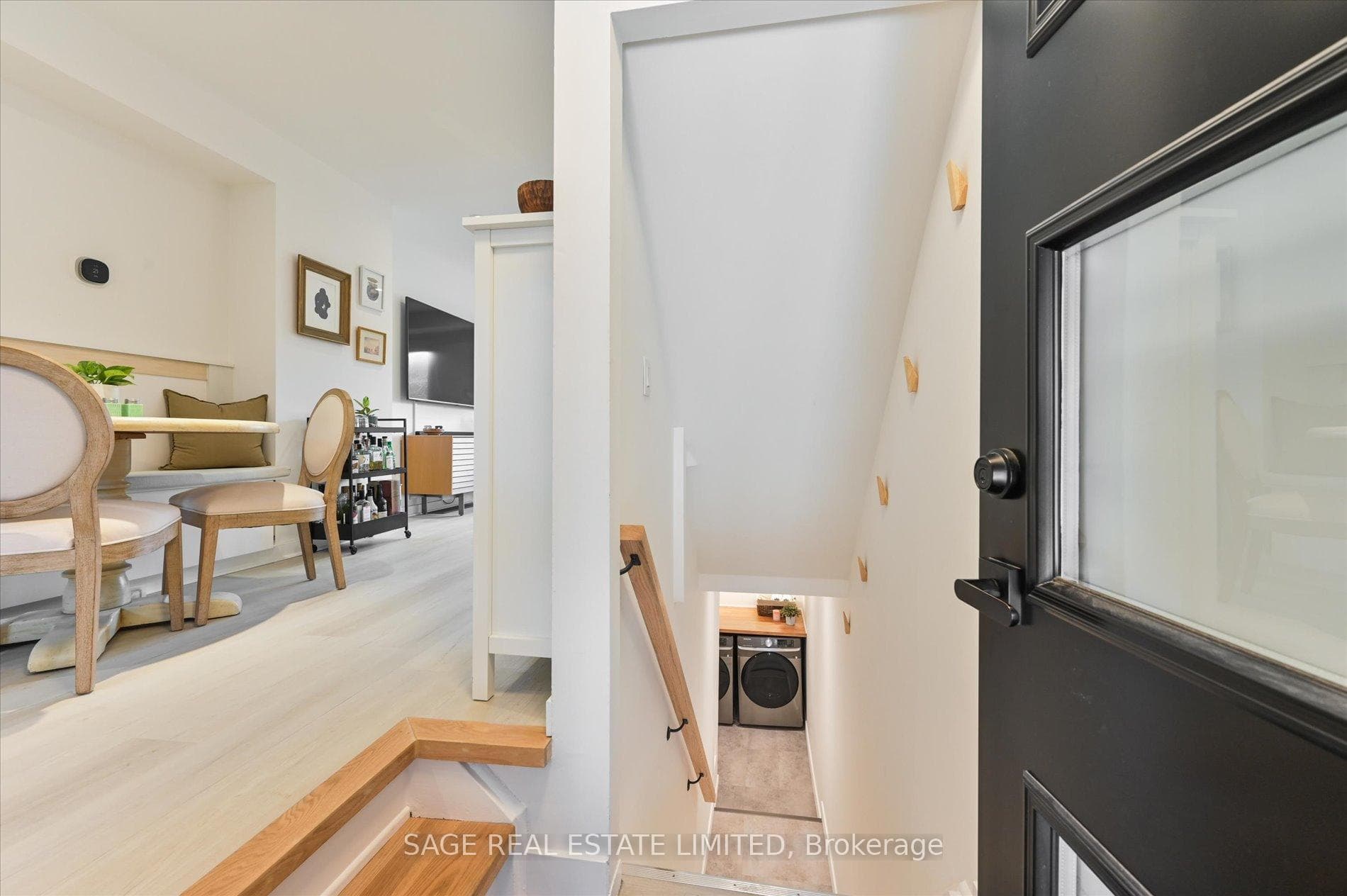 275 Broadview Avenue Unit 129 photo 2