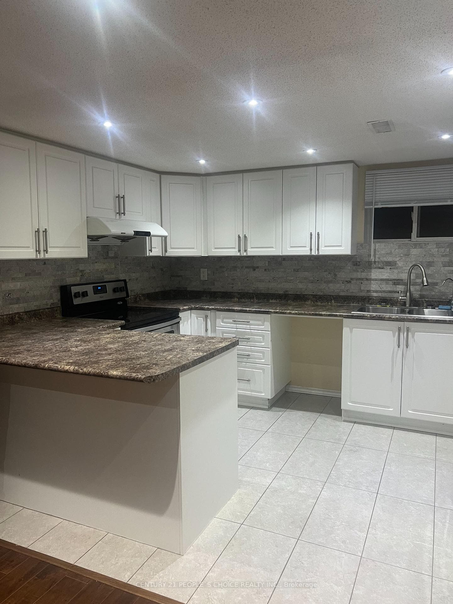 66 Stavely Crescent photo 6