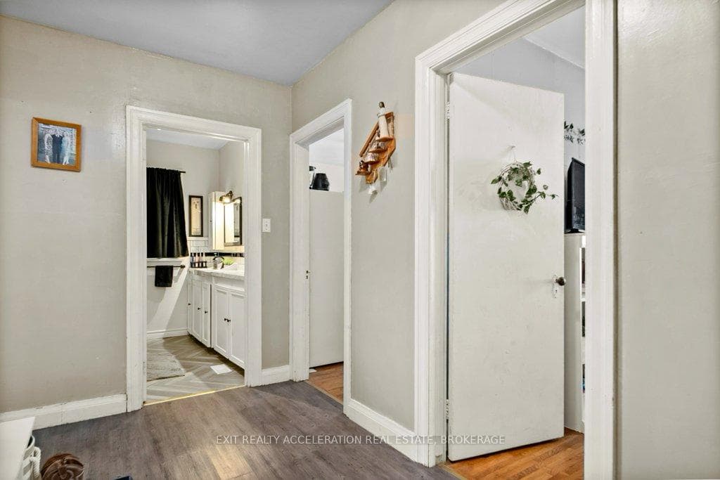 302 Camden Road photo 18