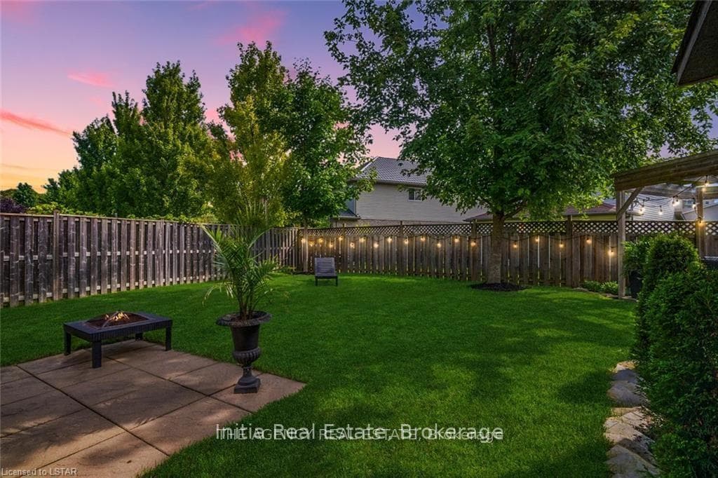 940 Mapleridge Street photo 20