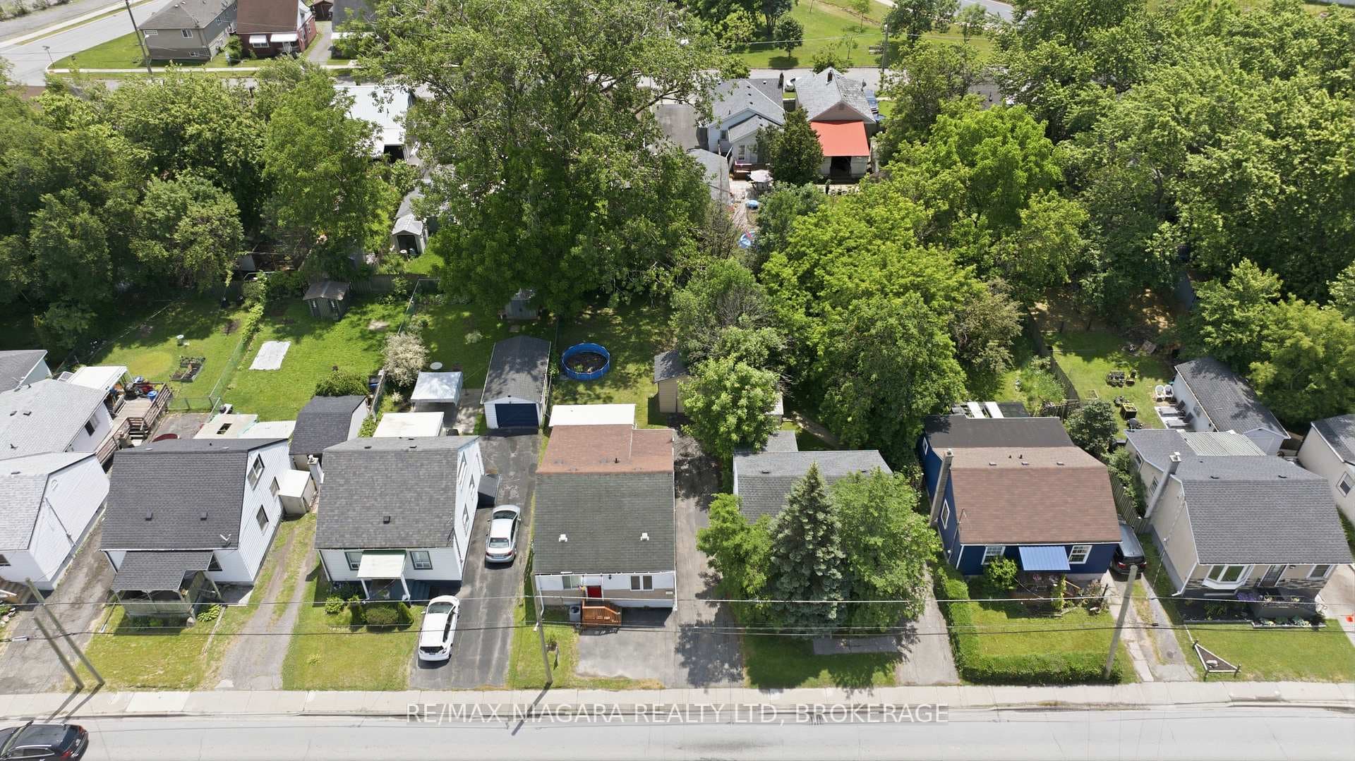 412 Welland Avenue photo 30