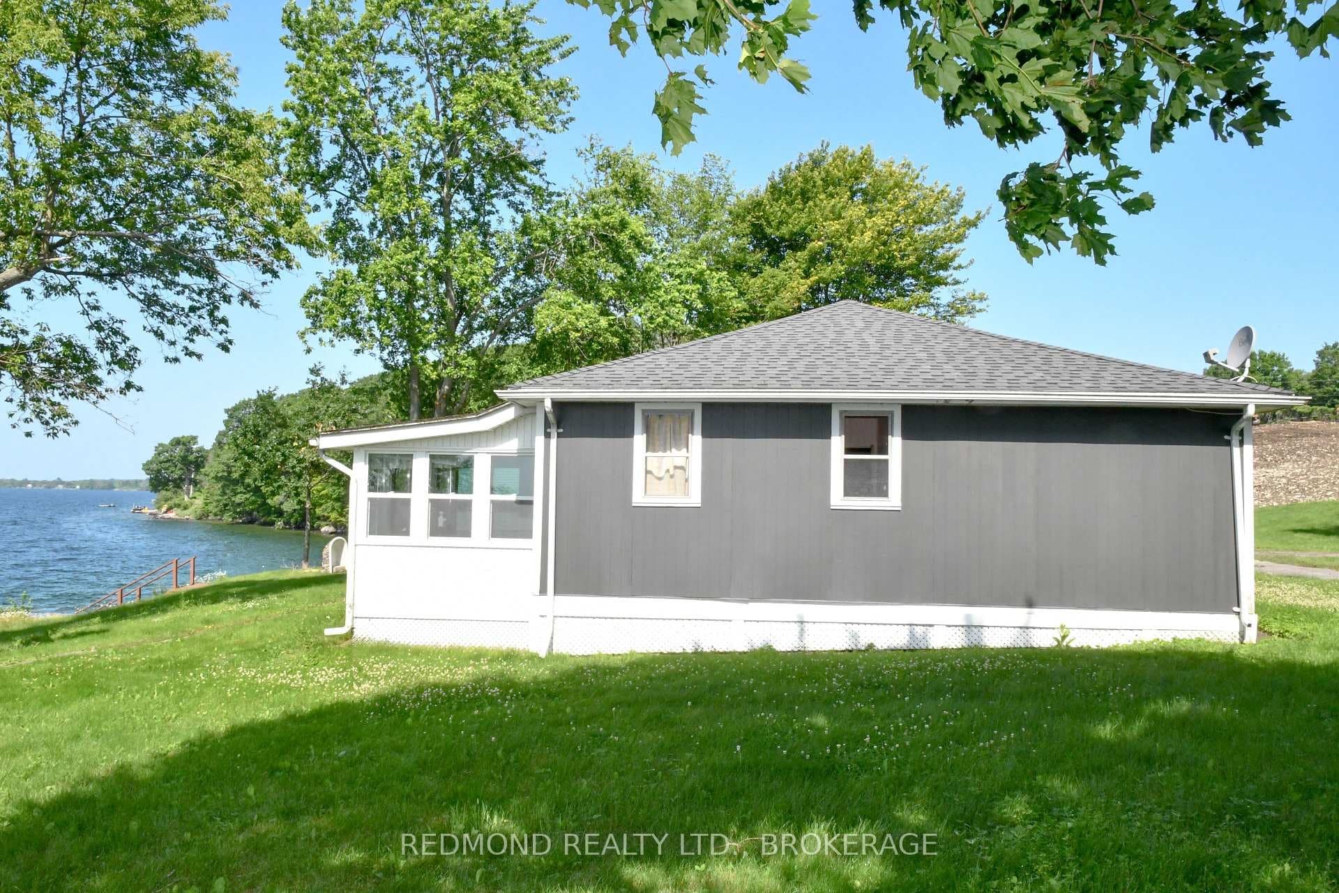 1686 Howe Island Drive photo 11
