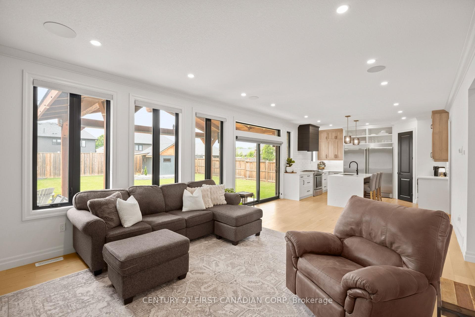 8 Oscar Davis Court photo 15
