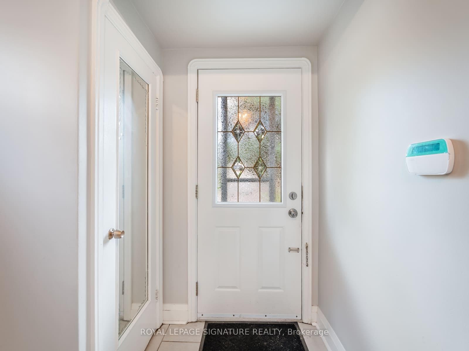 31 Brookview Drive photo 3