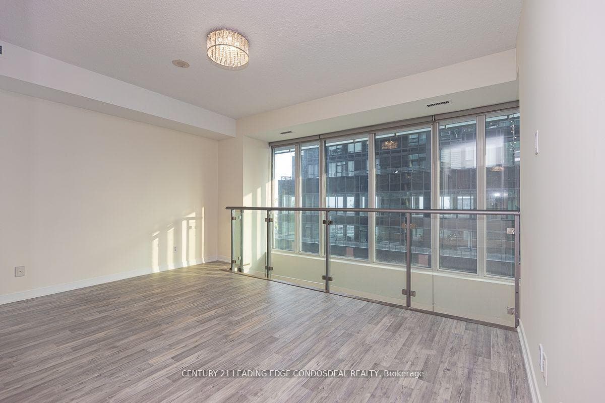 150 E Liberty Street Unit 612 photo 14