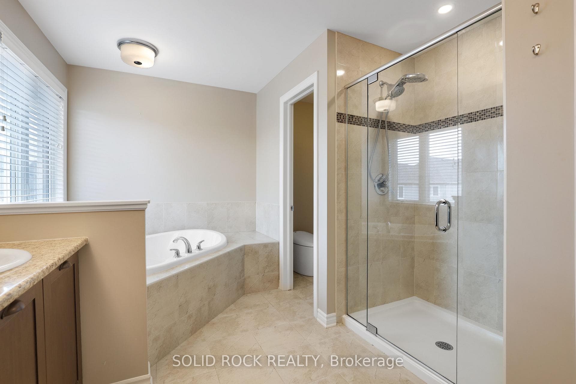 703 Mashkig Avenue photo 25