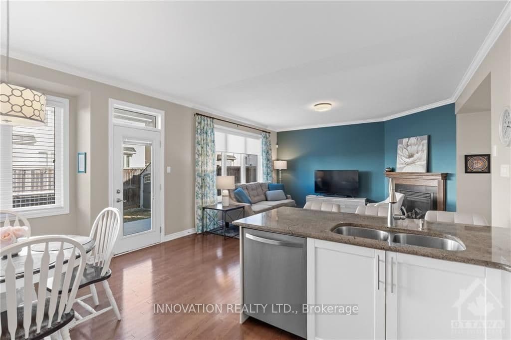413 RIVERBOAT Heights photo 10