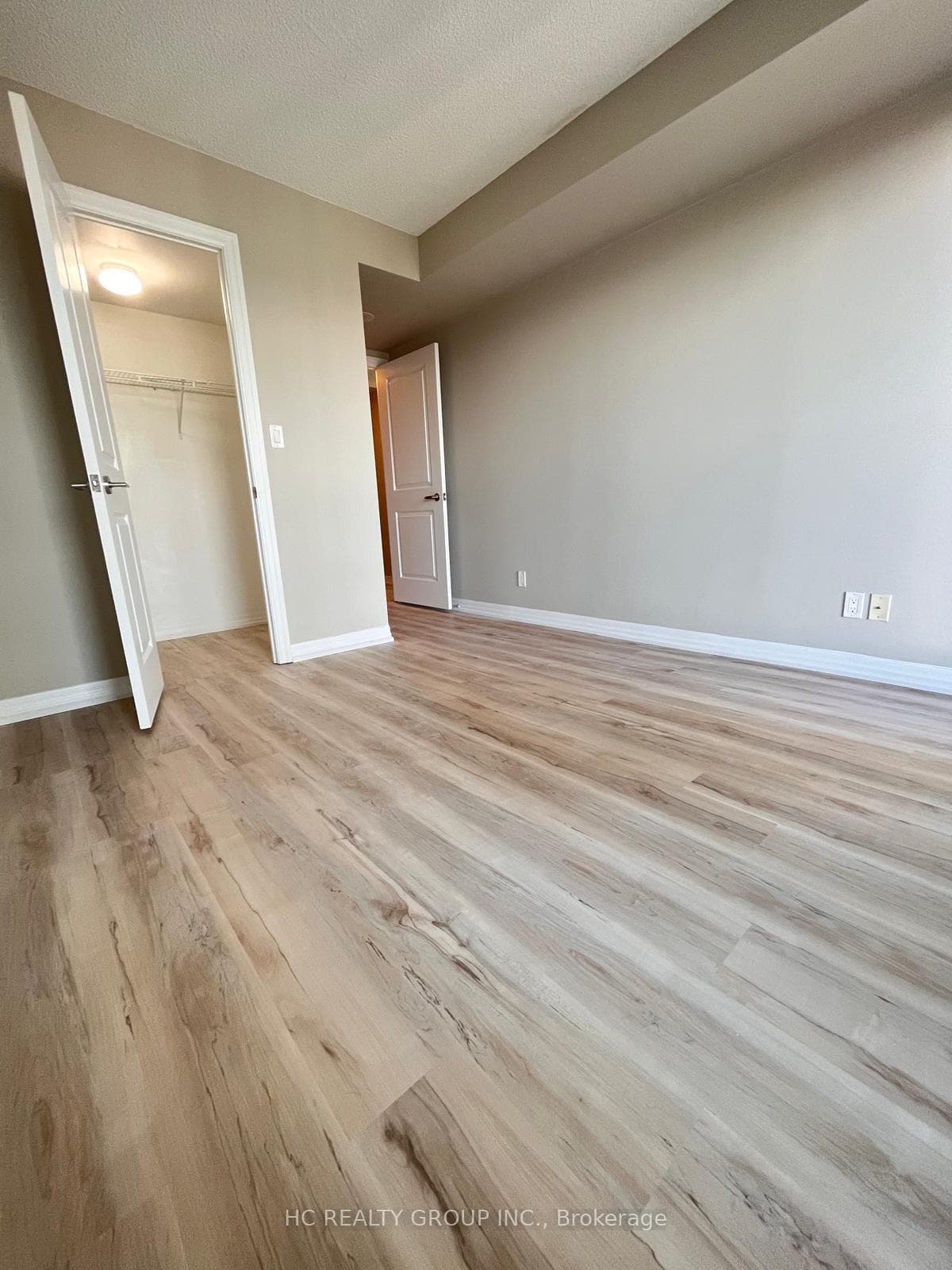 2015 Sheppard Avenue Unit 1811 photo 4