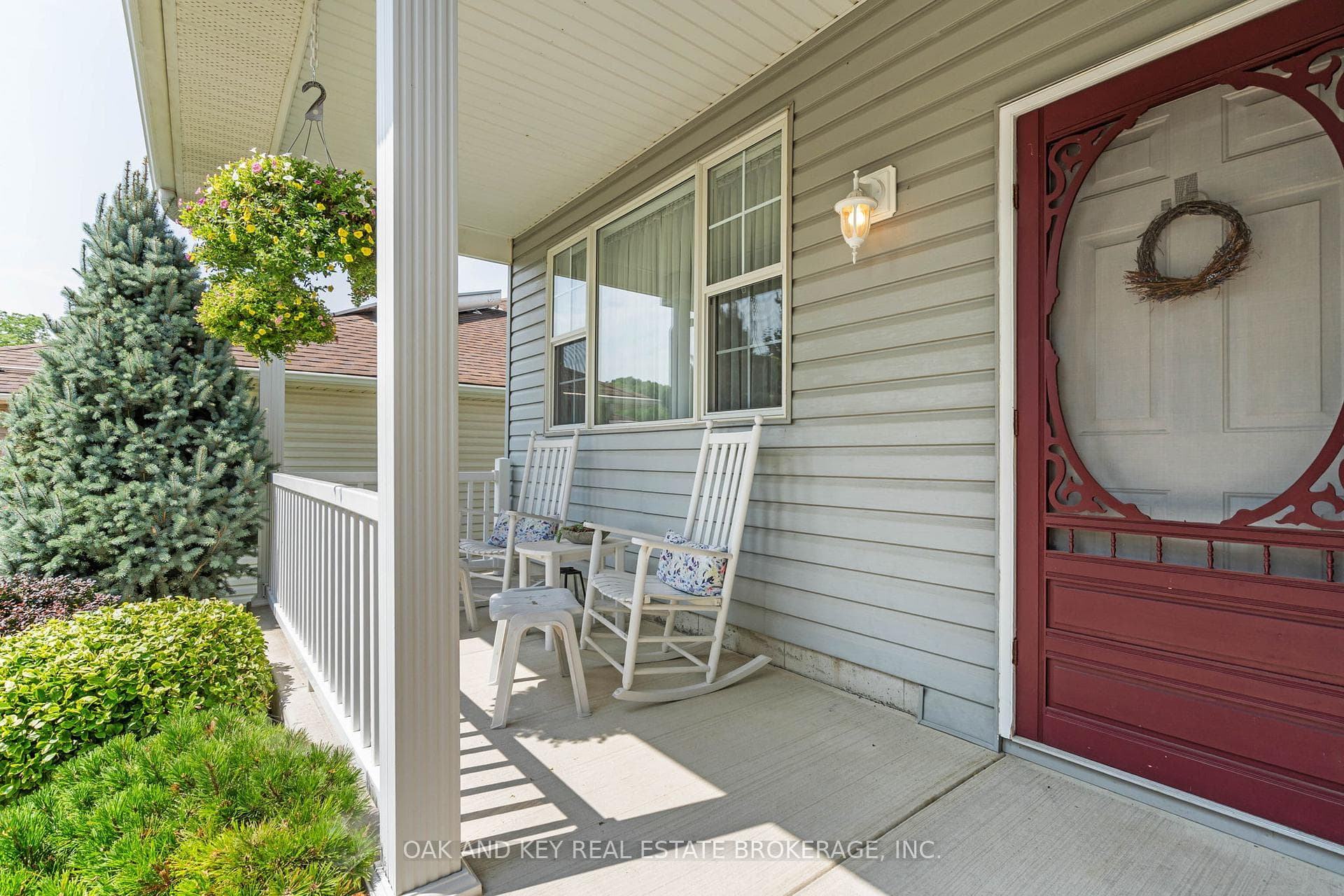 Front porch to enjoy the evenings