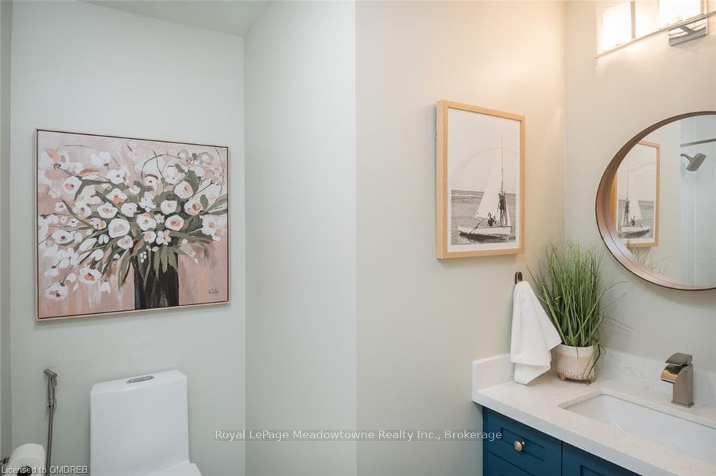 Stone Counter & Undermount Sink