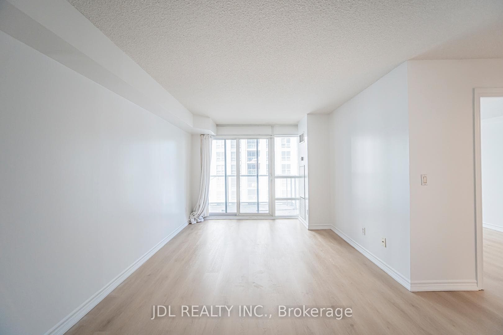 761 Bay Street Unit 1001 photo 8