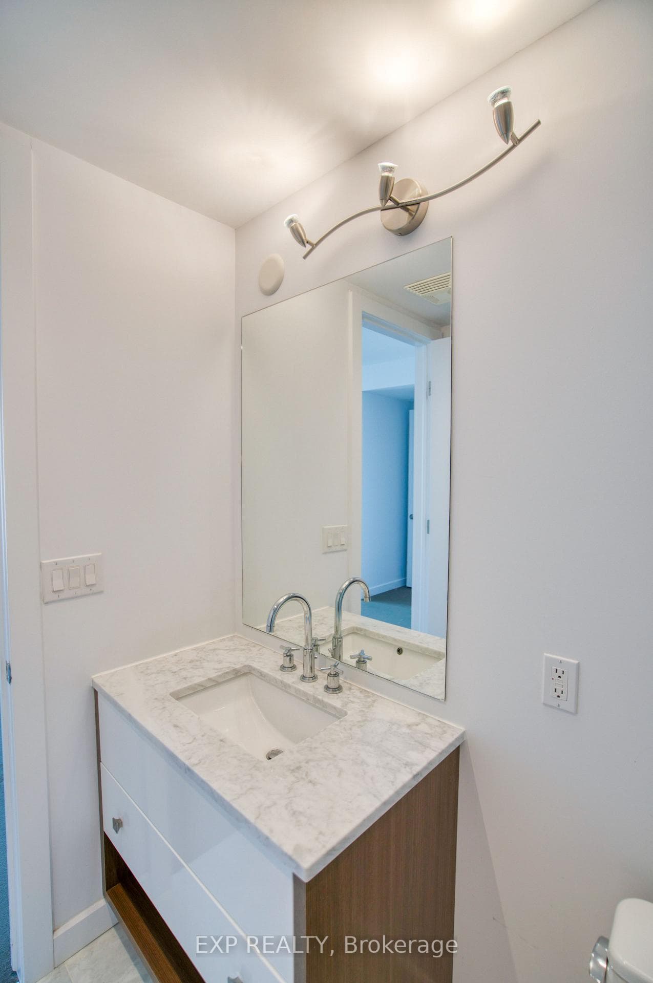 300 Lisgar Street Unit 603 photo 24