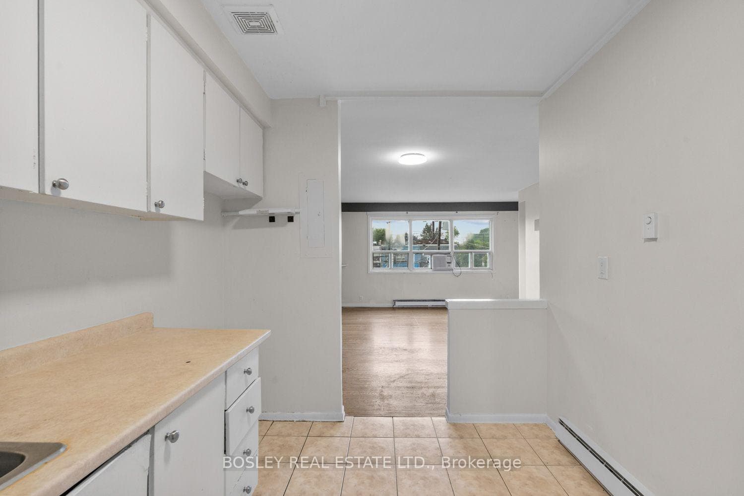 3524 Bathurst Street photo 37