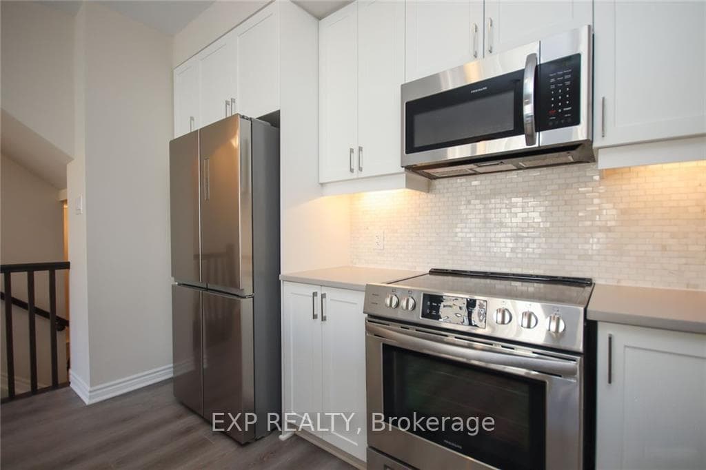 808 Mikinak Road photo 8