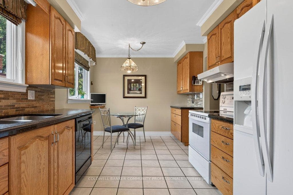 409 Mohawk Road photo 11