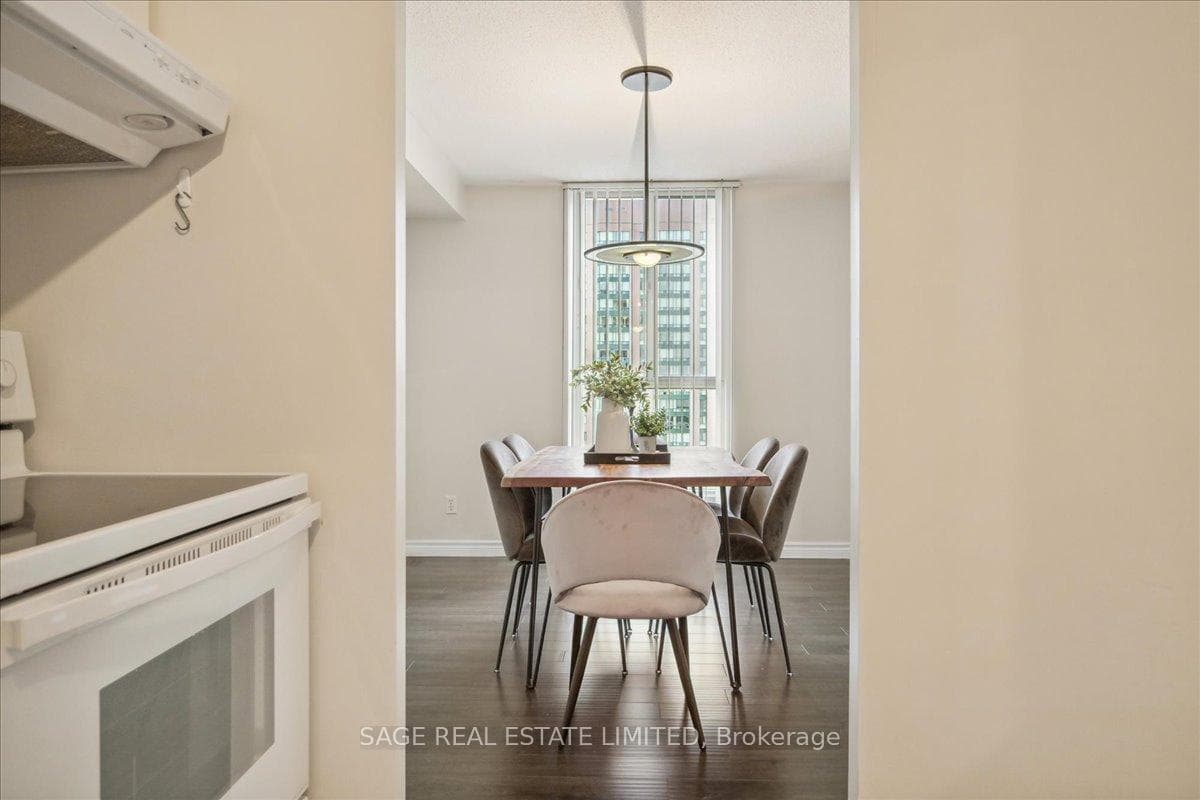 115 Hillcrest Avenue Unit 1411 photo 20