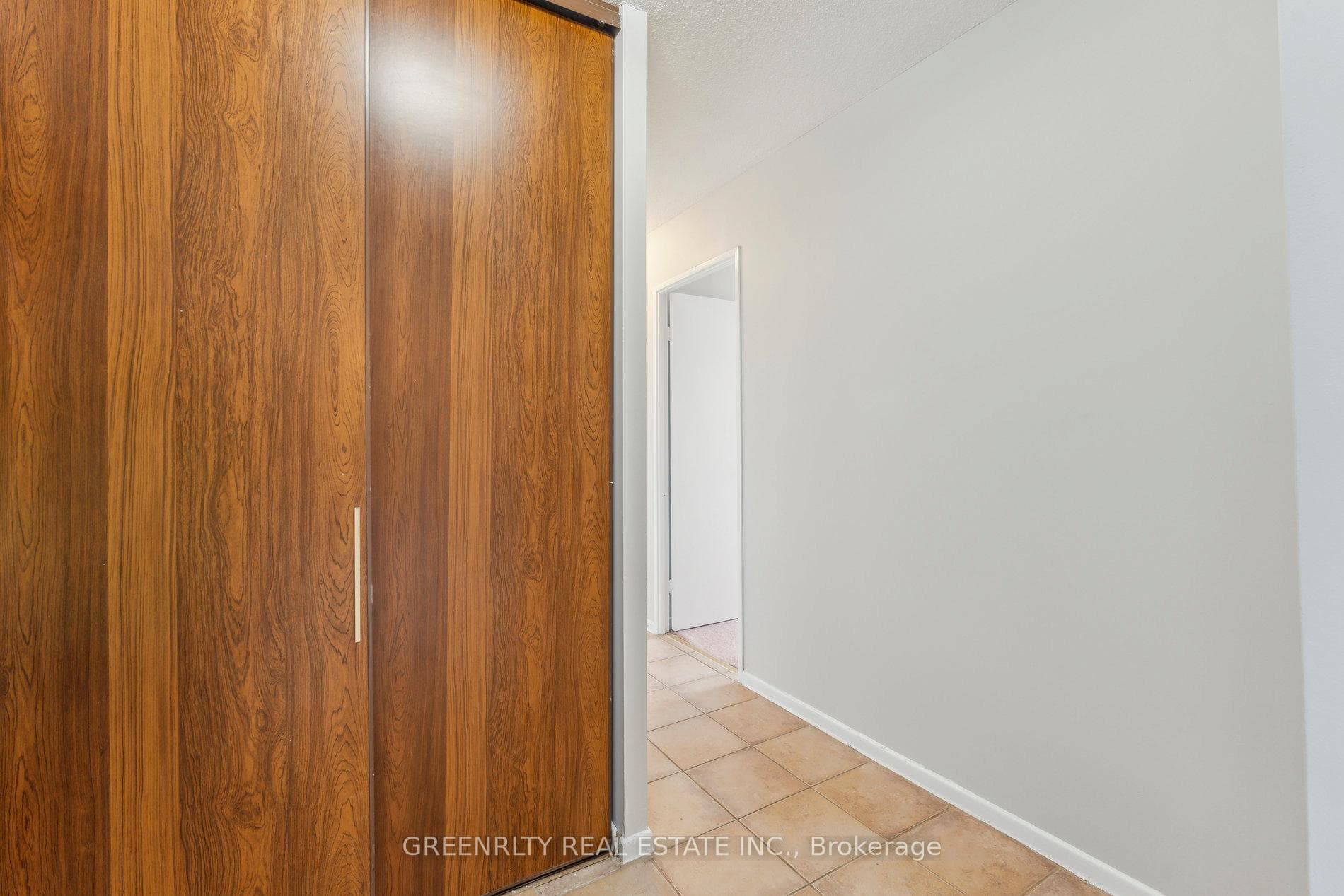 15 Kensington Road Unit 1903 photo 26