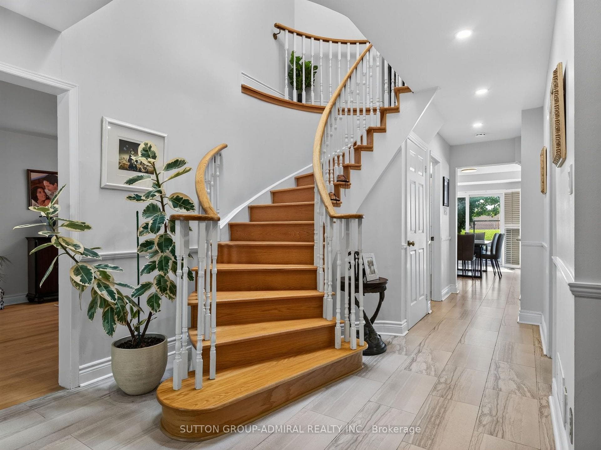 99 Dundurn Crescent photo 7