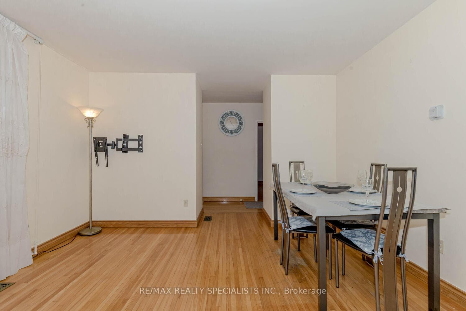 98 Vista Boulevard photo 8