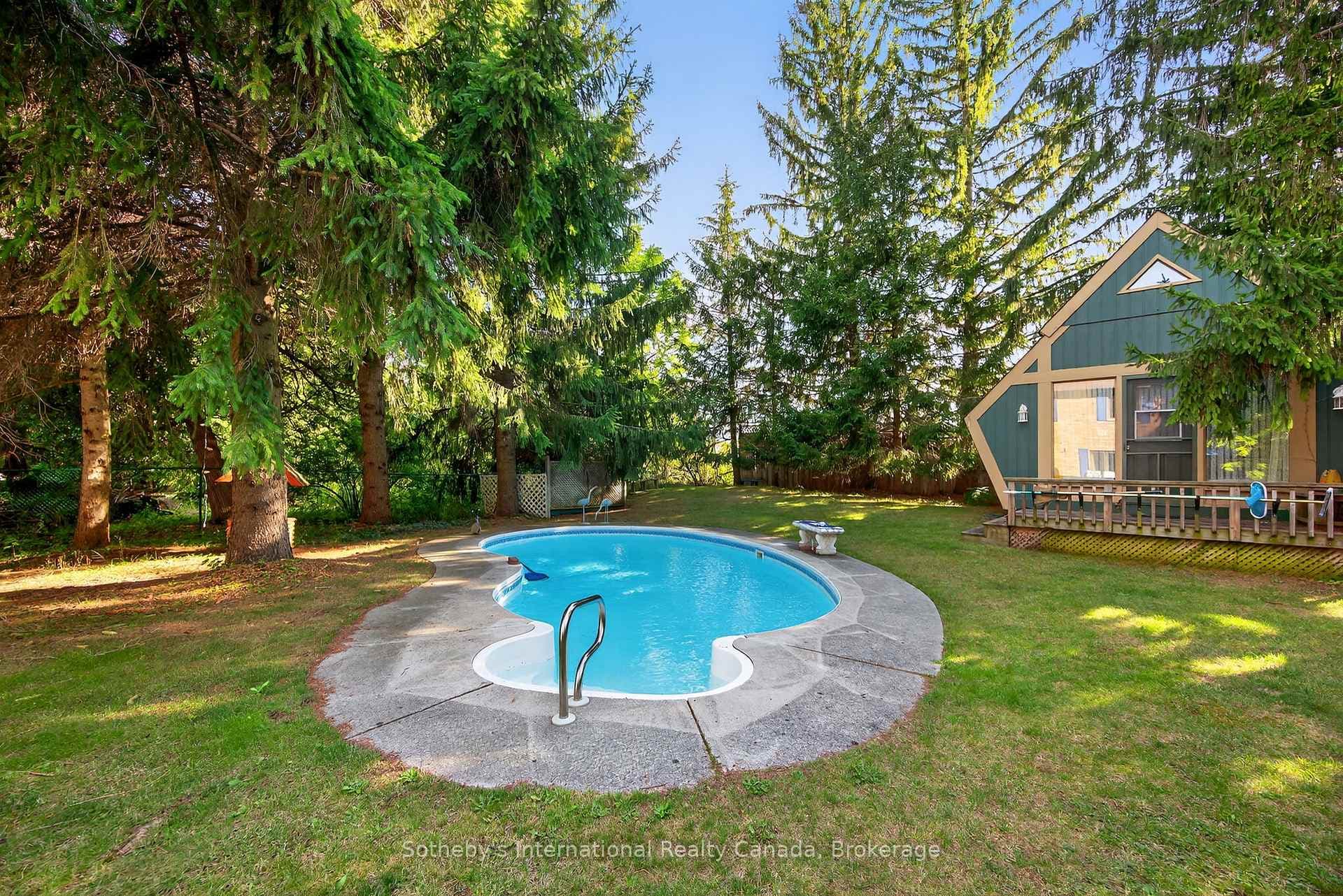 152 Bayview Avenue photo 34