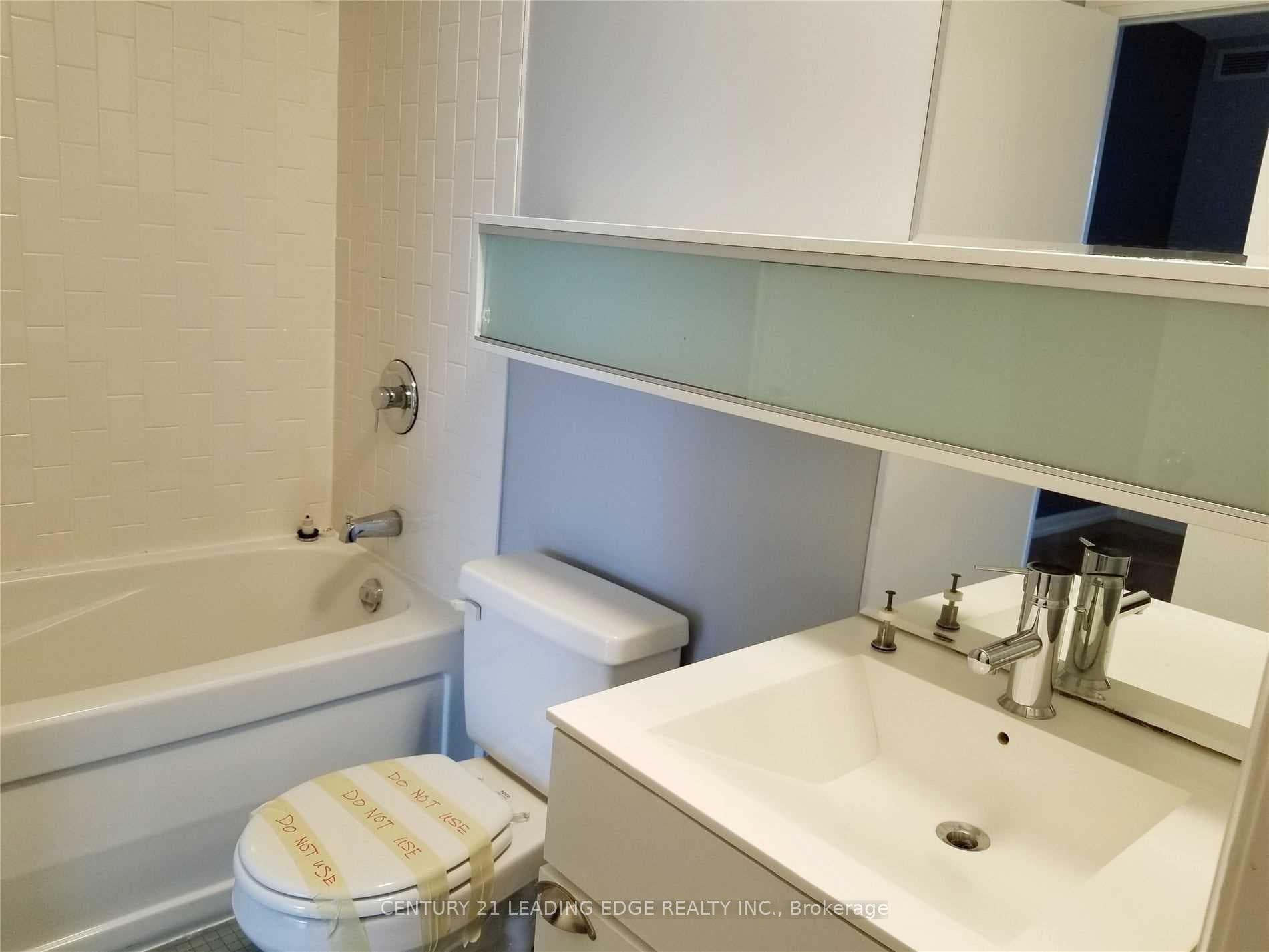 111 Elizabeth Street Unit 1627 photo 10