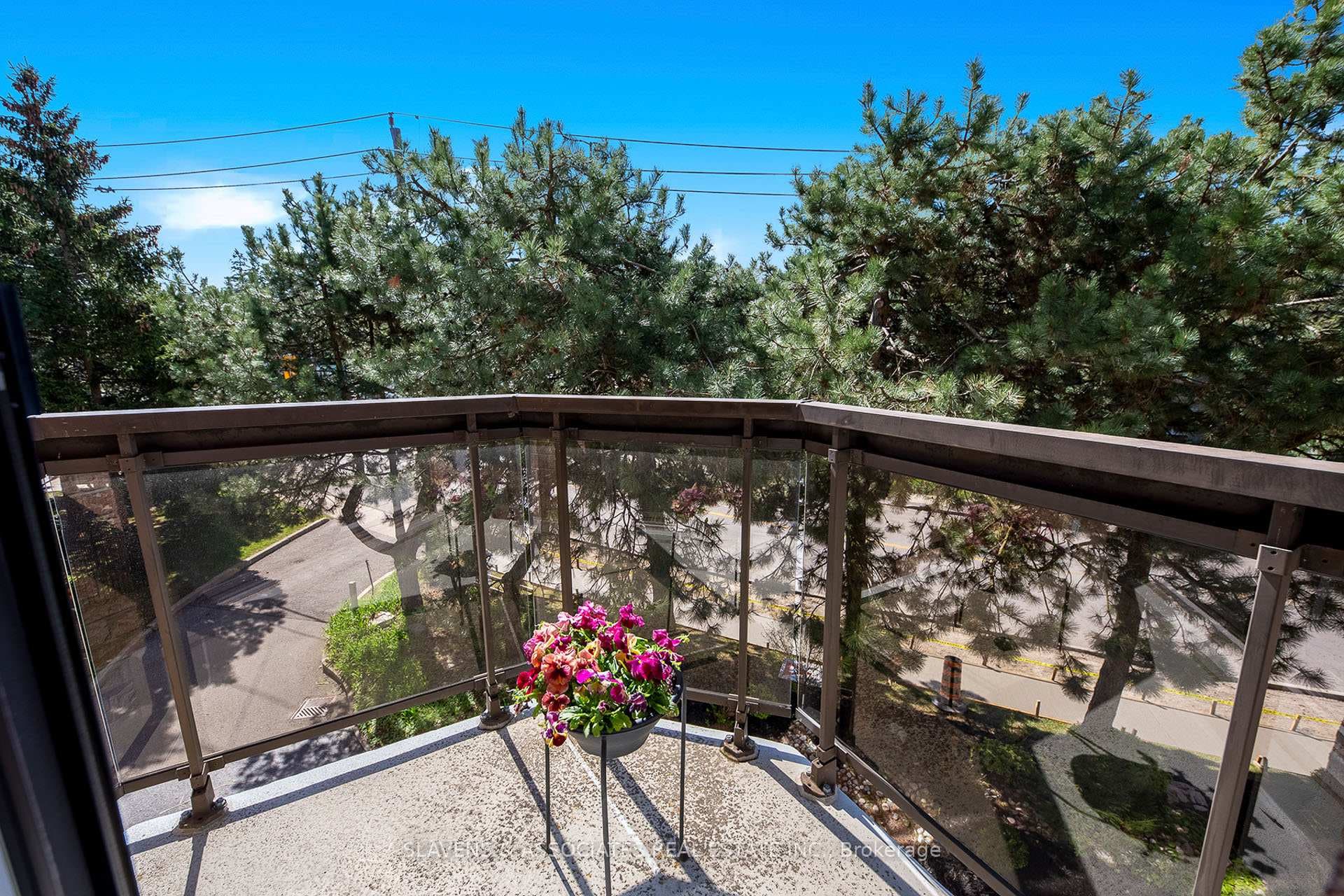 96 Fifeshire Road Unit 302 photo 23
