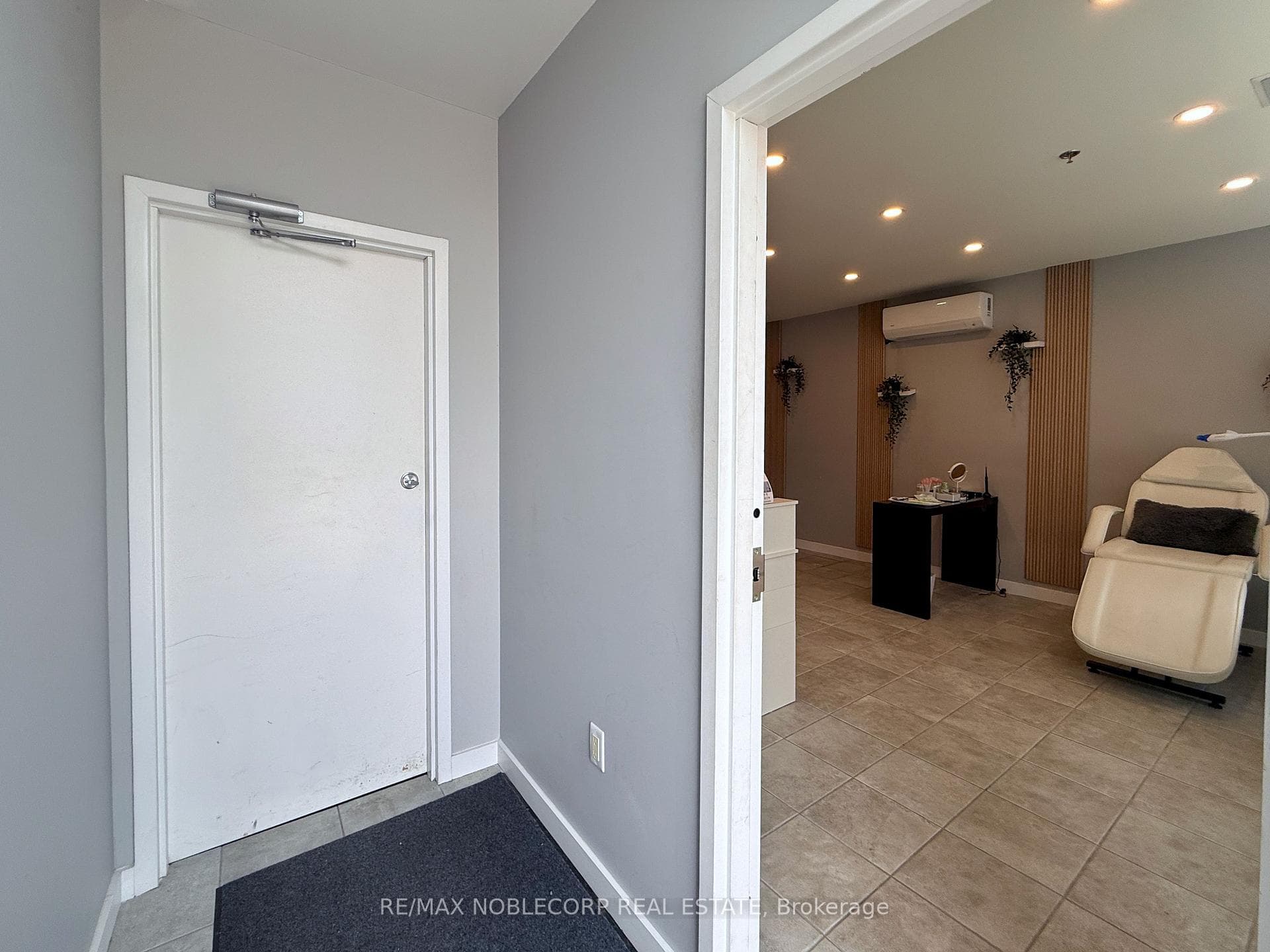 44 Goodmark Place Unit 2 photo 12