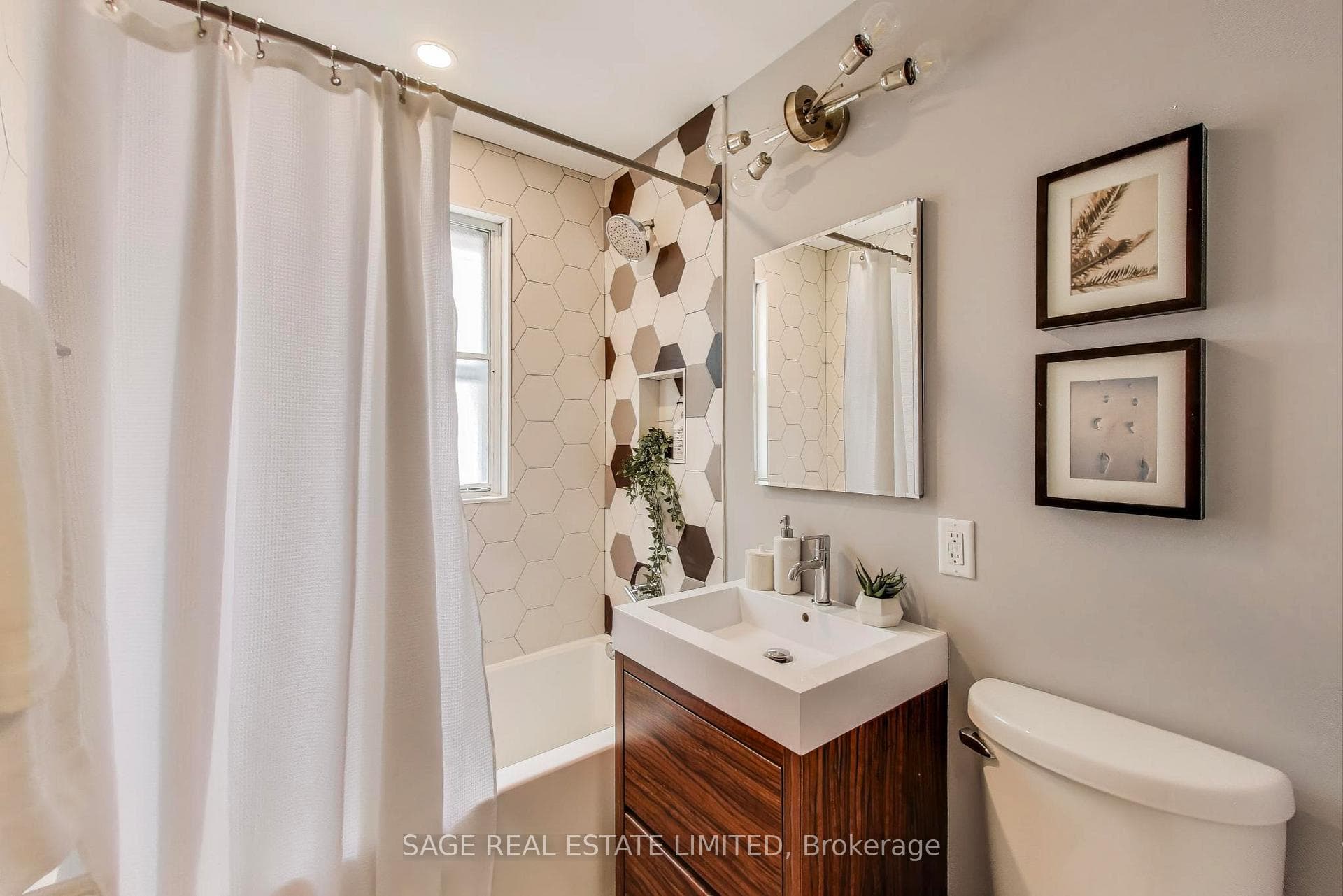 124 Branstone Road photo 19