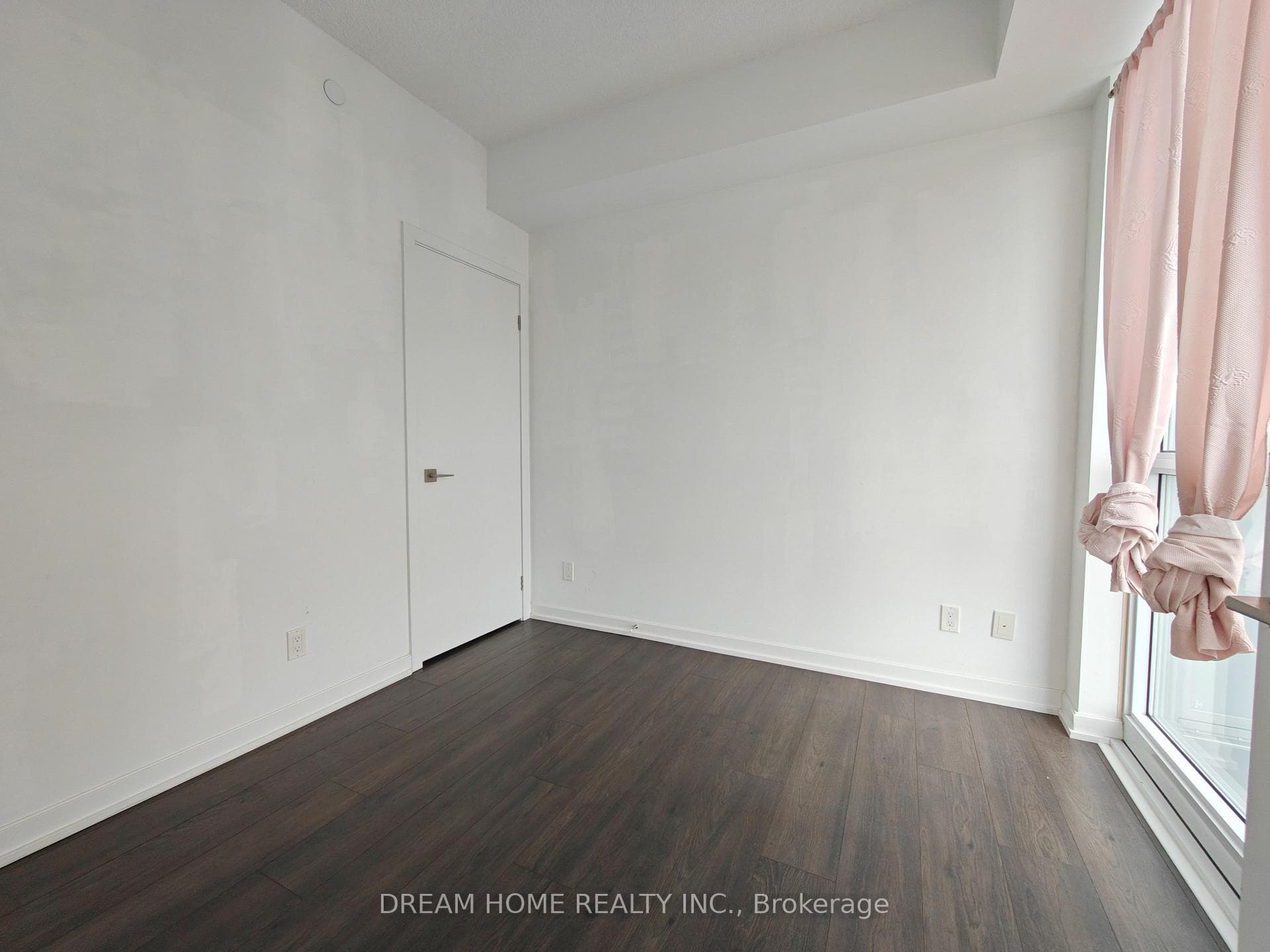 56 Forest Manor Road Unit 2102 photo 11