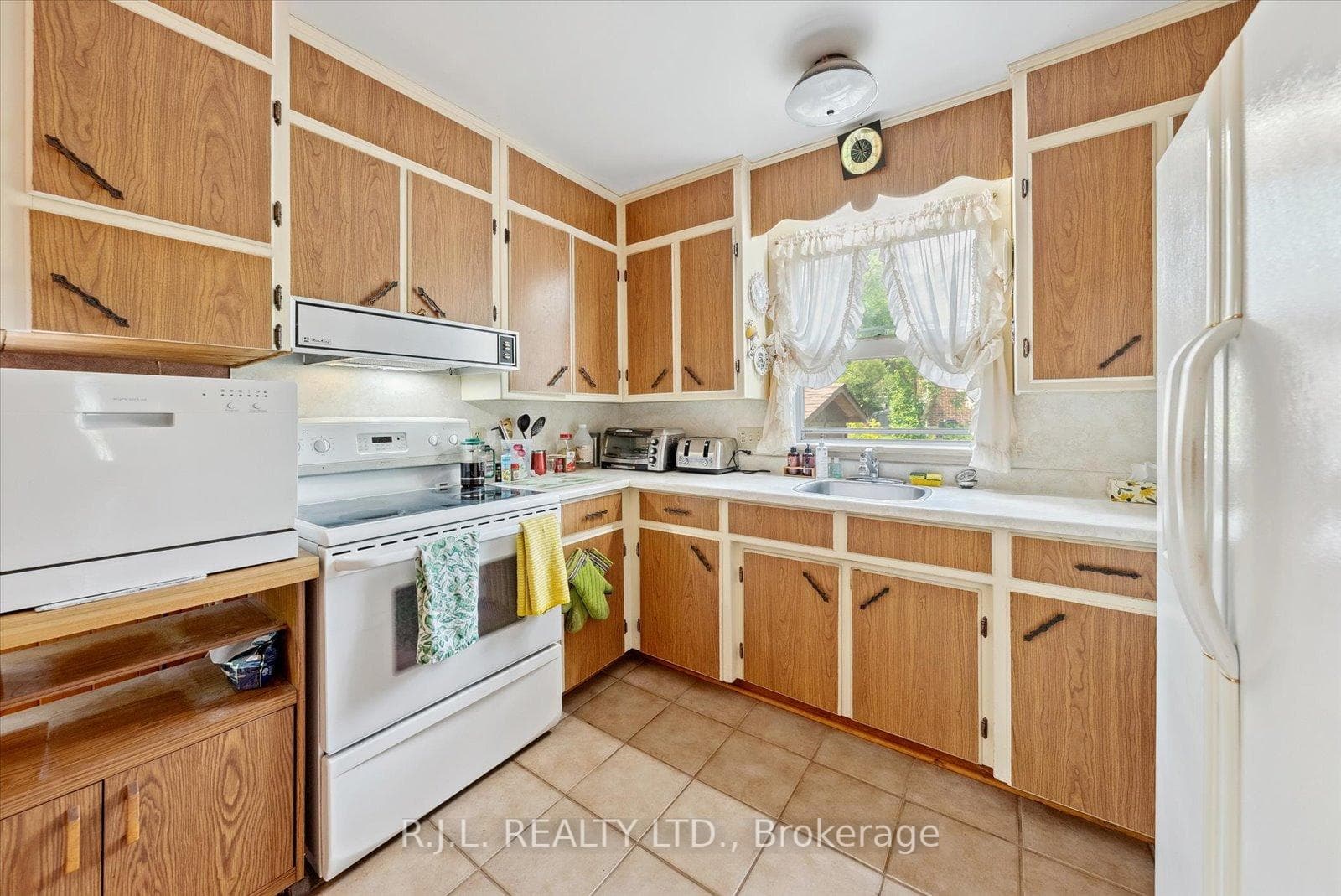 83 Greenhill Drive photo 19