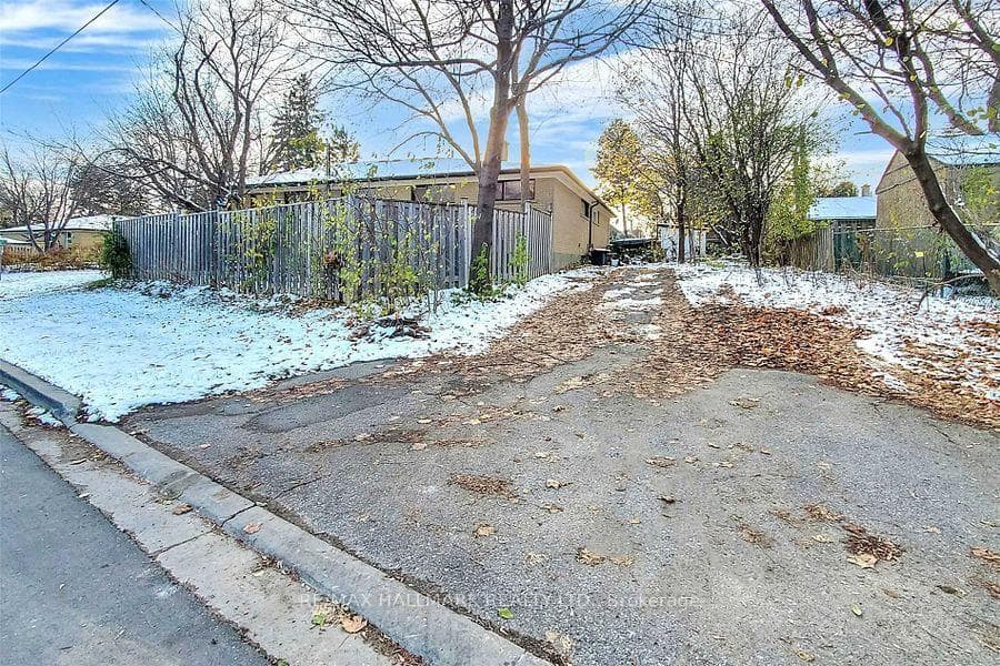 255 Ashlar Road Unit Bsmt photo 2