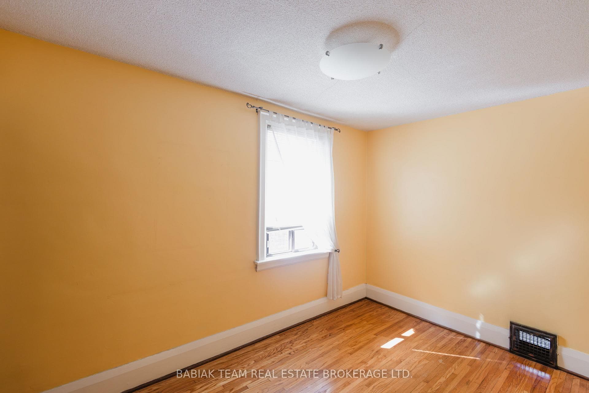 31 Runnymede Road photo 23