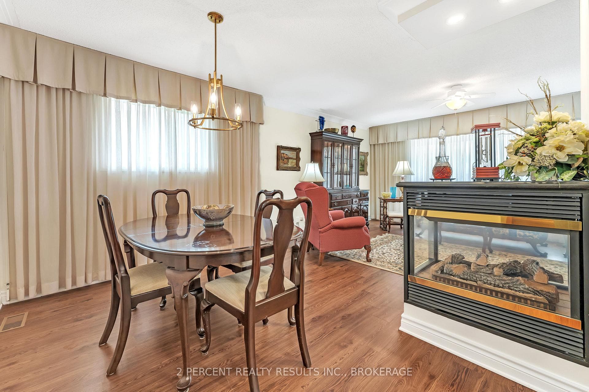 935 Brodie Avenue photo 12