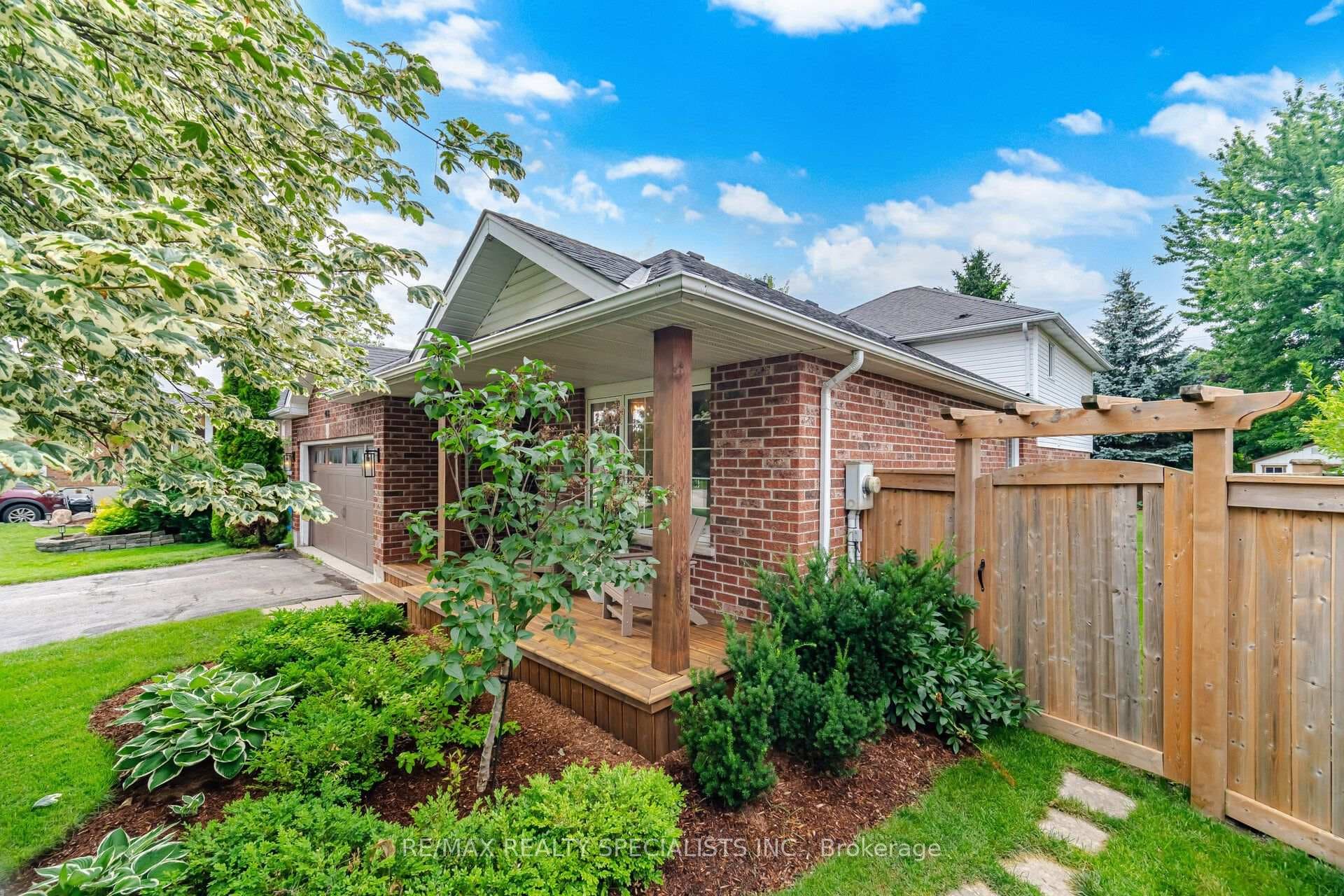 408 Flannery Drive photo 2